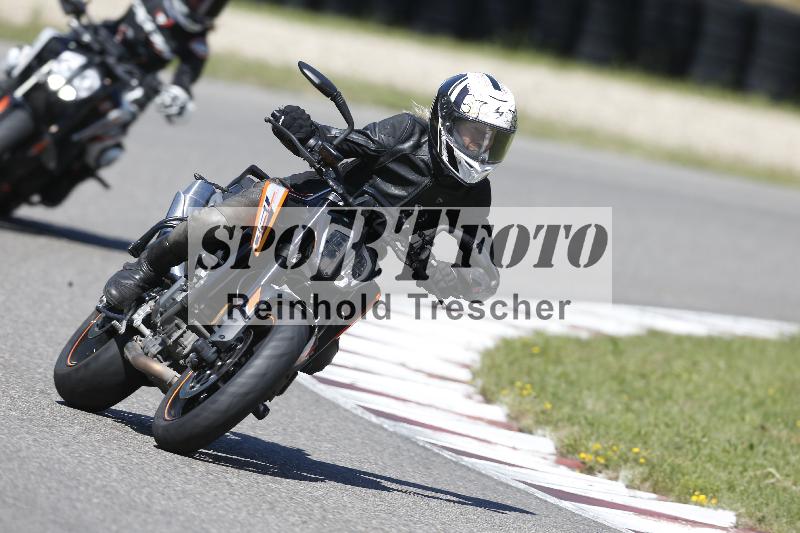 /Archiv-2025/48 25.08.2025 Cornu Master School ADR/gruen-vert/116